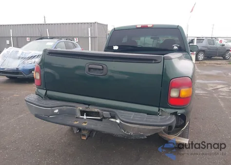 2001 GMC Sierra 1500 Sle z USA, uszkodzony, nr VIN 2GTEK19T211183202